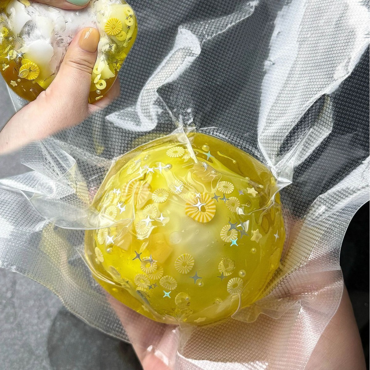 Crispy Squishy Ball Cracking W - Crystal Growing Kit recension och pris